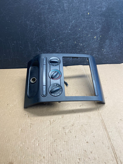 2004 to 2008 Ford F150 Radio Climate Dash Bezel Surround Black AE3830 DG1