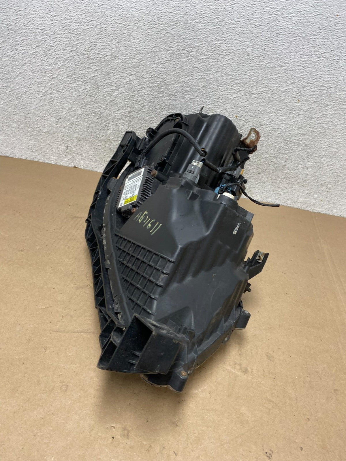 2009 to 2012 Acura RL Left Driver LH Side Xenon HID Headlight AG4611 DW6