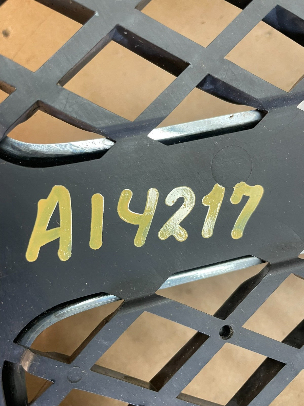 2011 to 2013 Jeep Grand Cherokee Front Upper Grill Grille AI4217 DG5