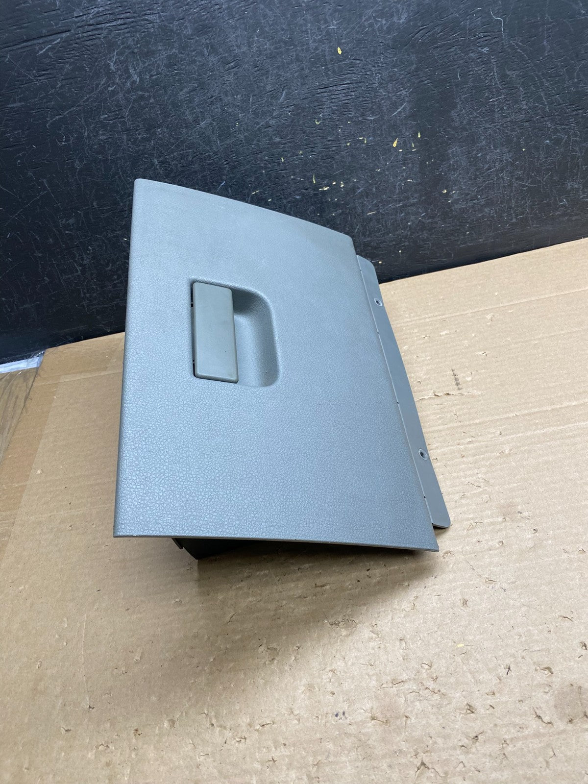 2004 to 2008 Ford F-150 Front Right Passenger Storage Glove Box AG64051