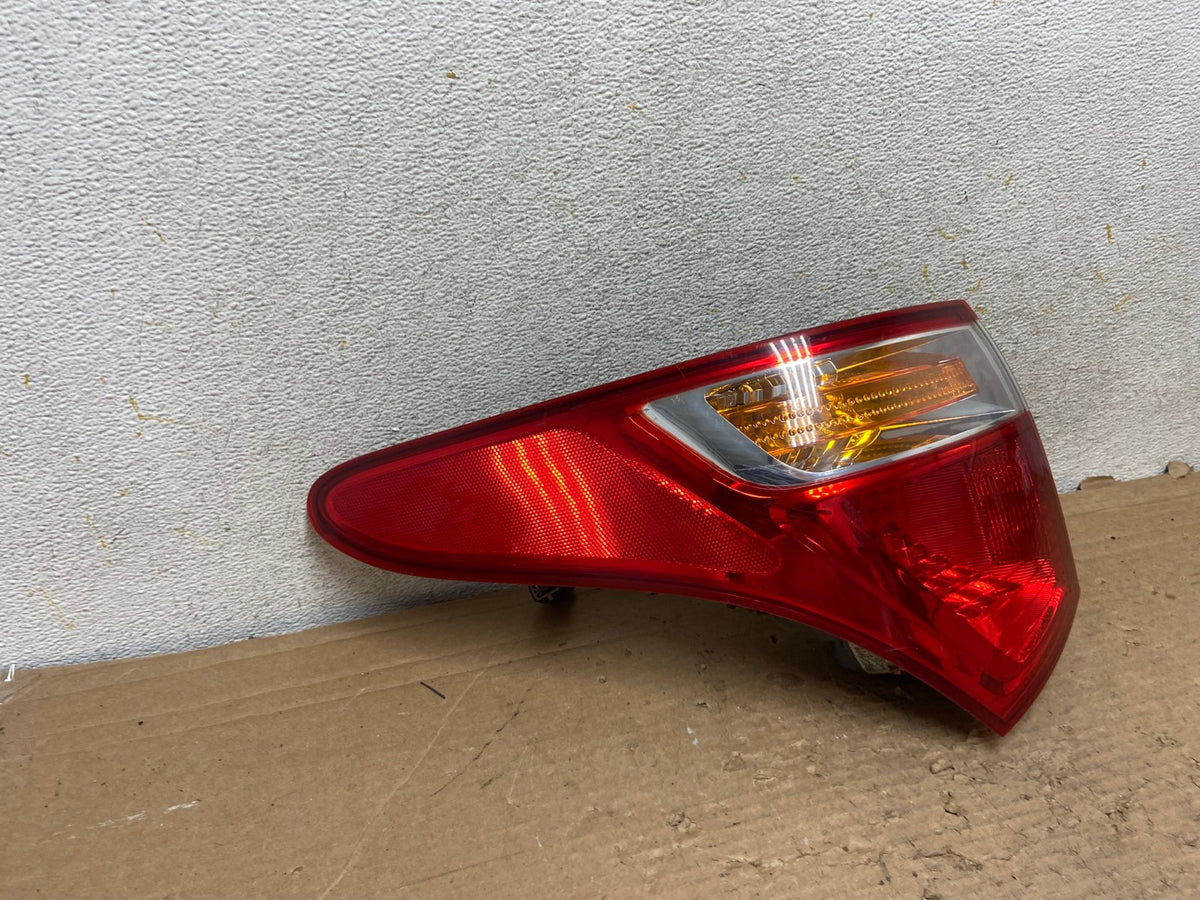 2007 to 2012 Hyundai Veracruz Tail Light Left Driver LH AH9252 LK1