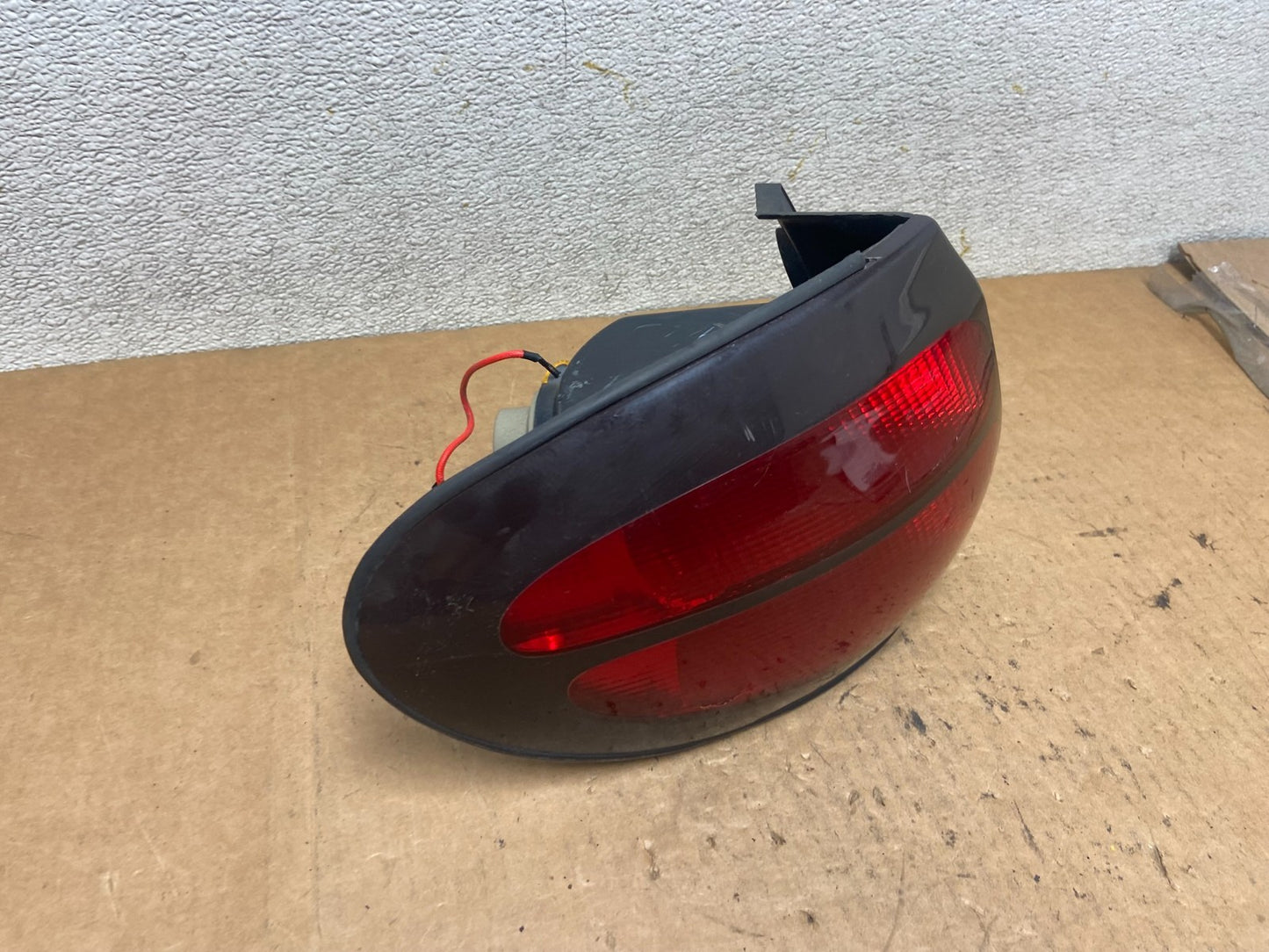 1998 - 1999 Ford Taurus Wagon Sedan Left Driver Side Tail Light Oem R4863 DW1