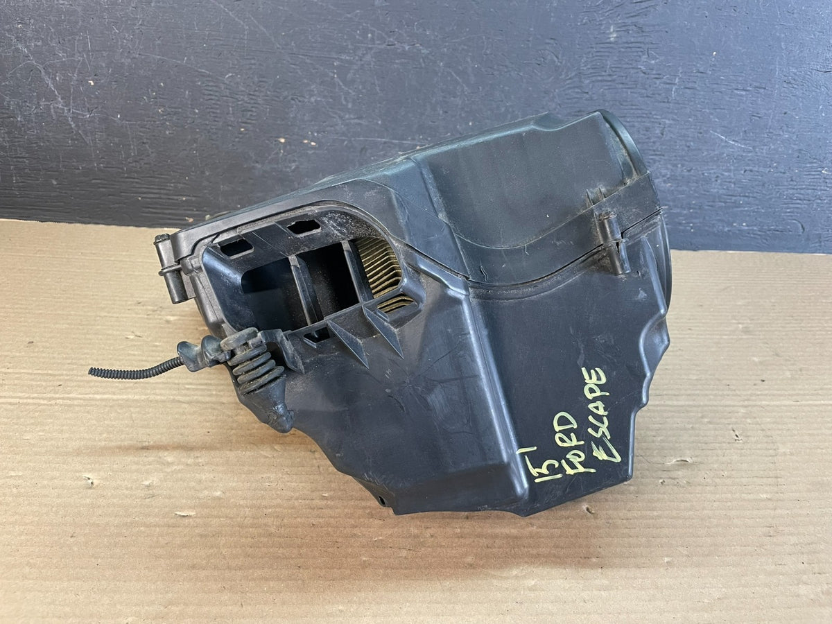 2013-2019 Ford Escape 2.0L Front Engine Filter Air Intake Box AF3428 DG3
