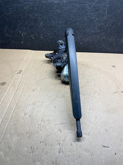 2013 to 2019 Ford Escape Rear Windshield Wiper Motor AG35932