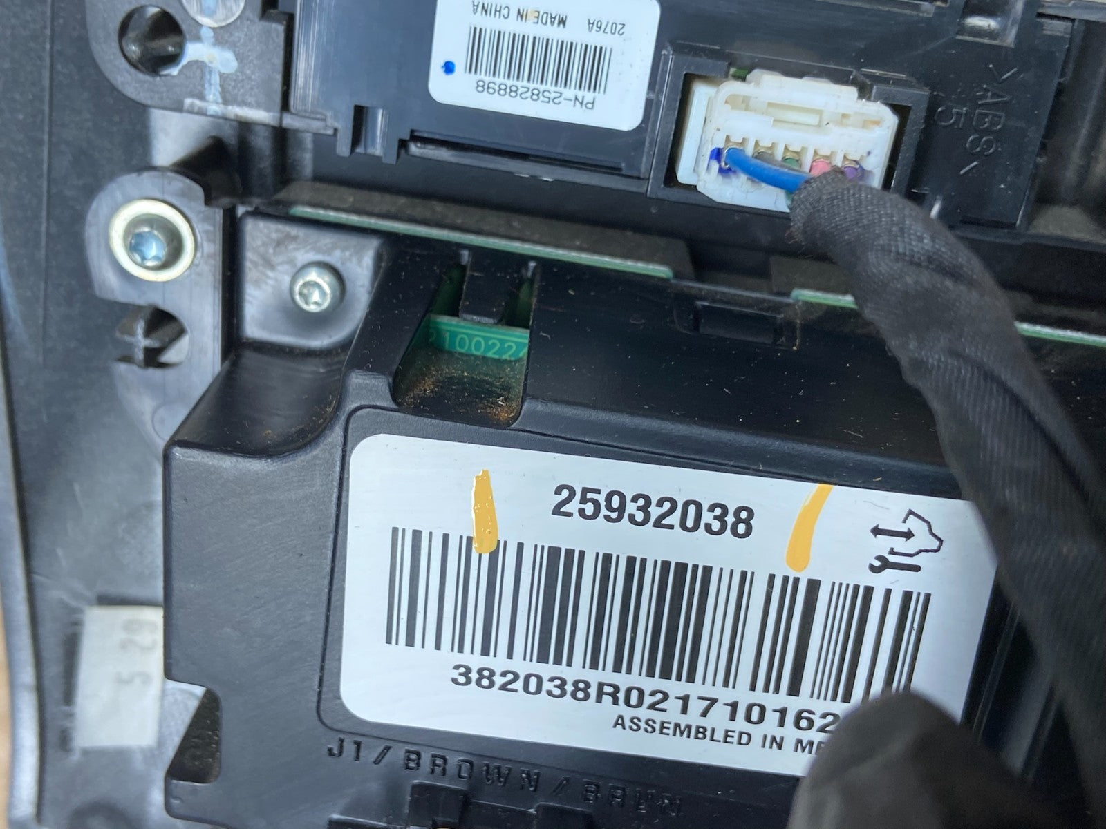 2008 to 2012 Buick Enclave AC Heater Climate Control Unit Y2552 DG6