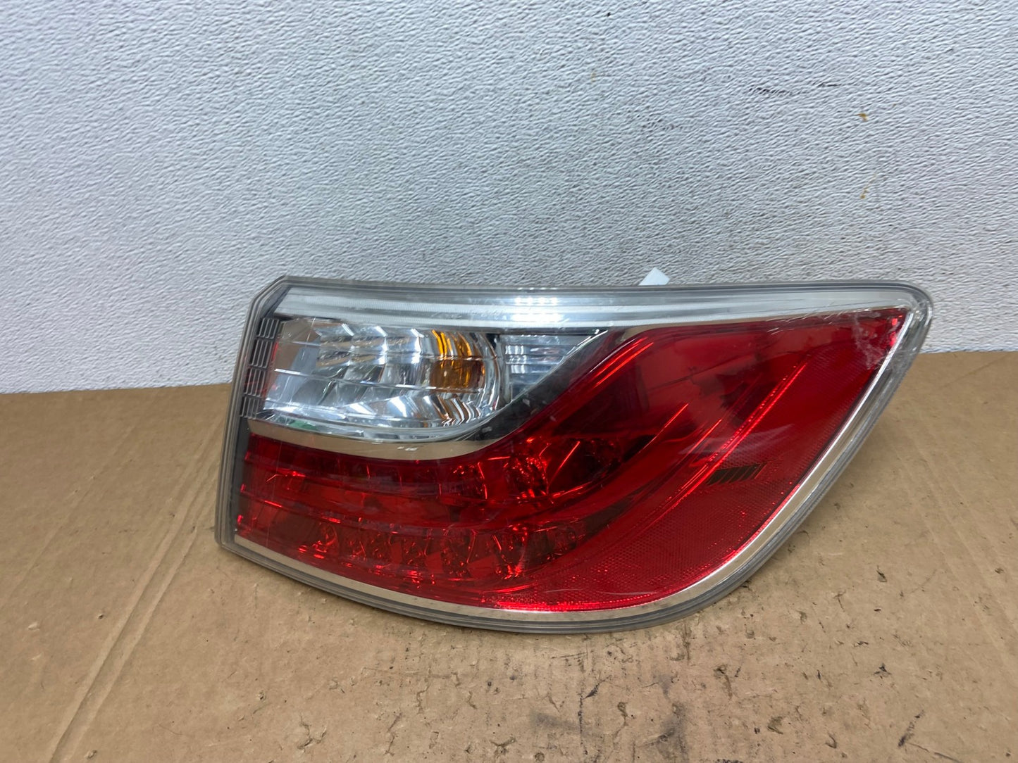 2010 2011 2012 Mazda CX-9 Right Passenger RH Tail Light AD3744 LK0