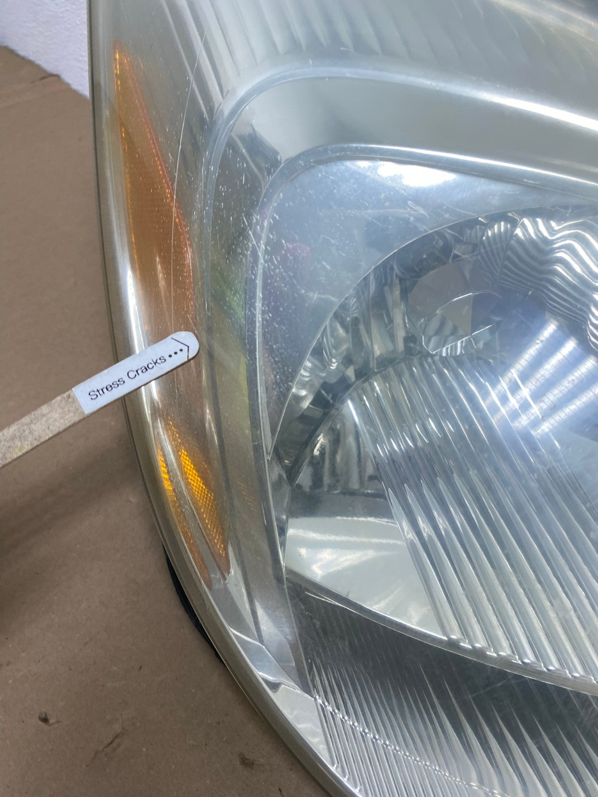 2004 2005 Toyota Sienna Driver Left+Right Set Side Halogen Headlights AE8762 LK6