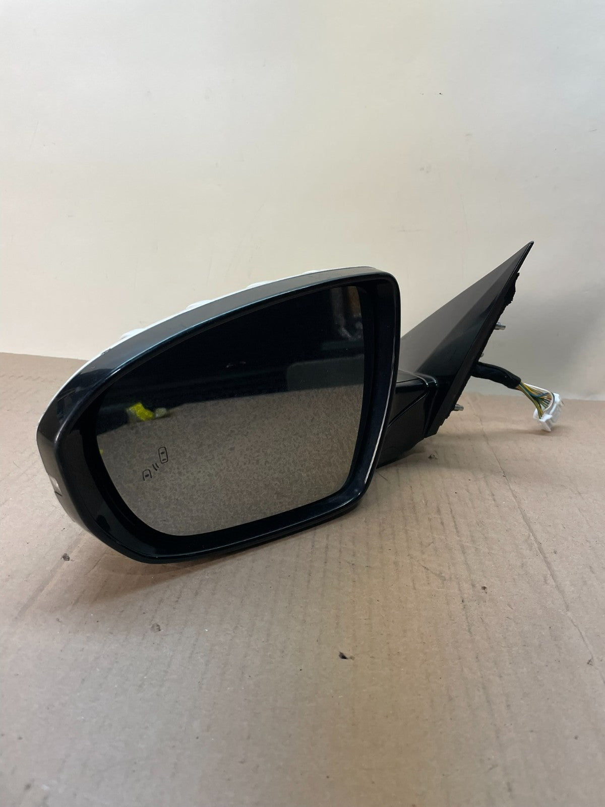 2014 to 2016 Kia Cadenza Left Driver LH Side View Door Mirror AJ0708 DG2