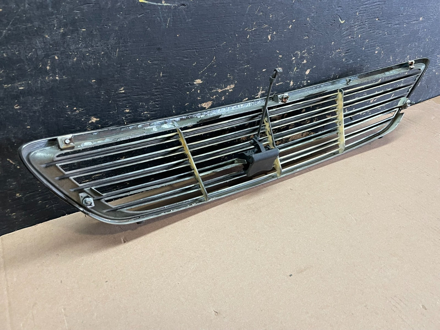 2005 2006 Lexus ES330 Front Upper Grill Grille OEM Z8587 DG4