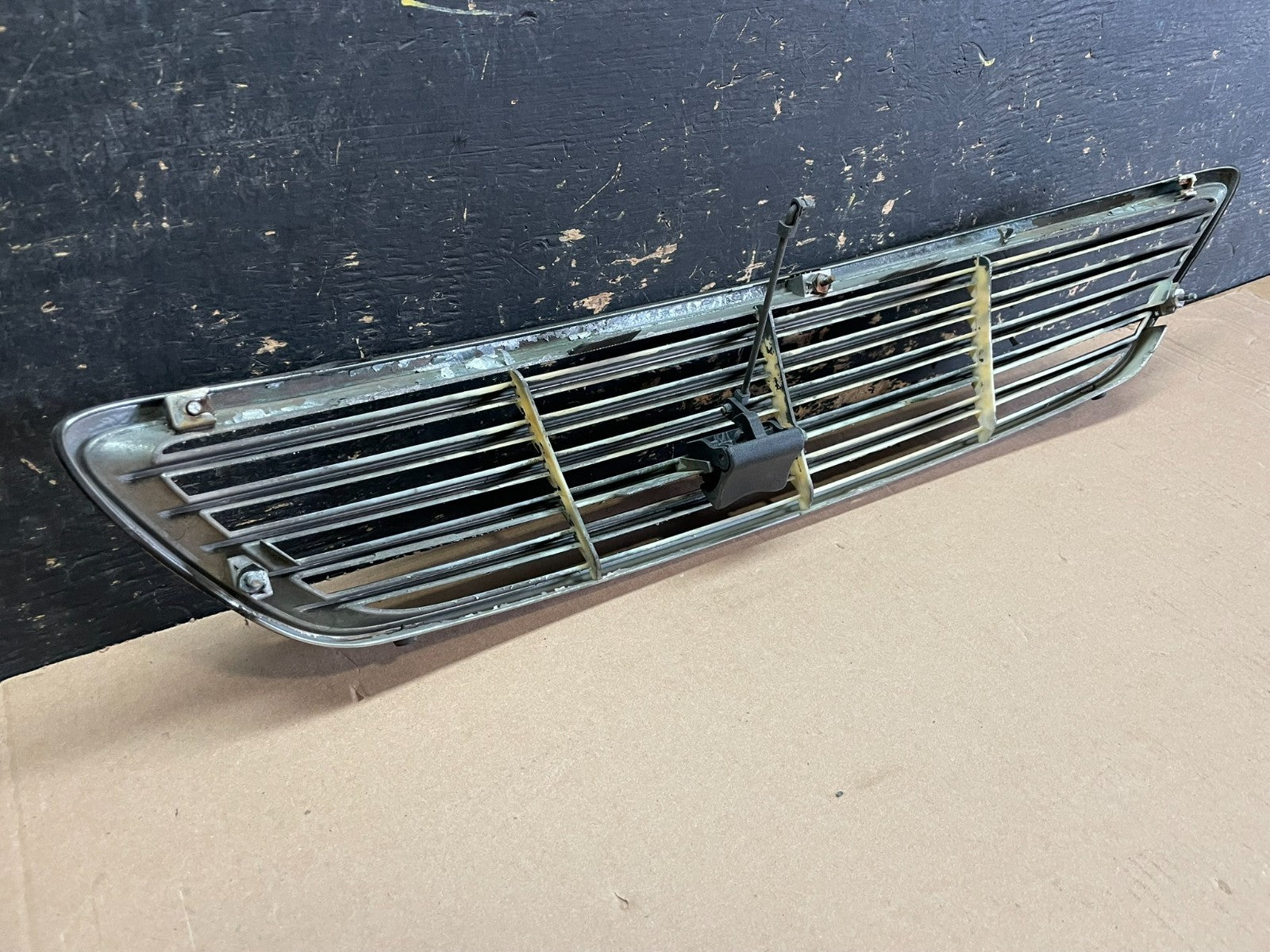 2005 2006 Lexus ES330 Front Upper Grill Grille OEM Z8587 DG4