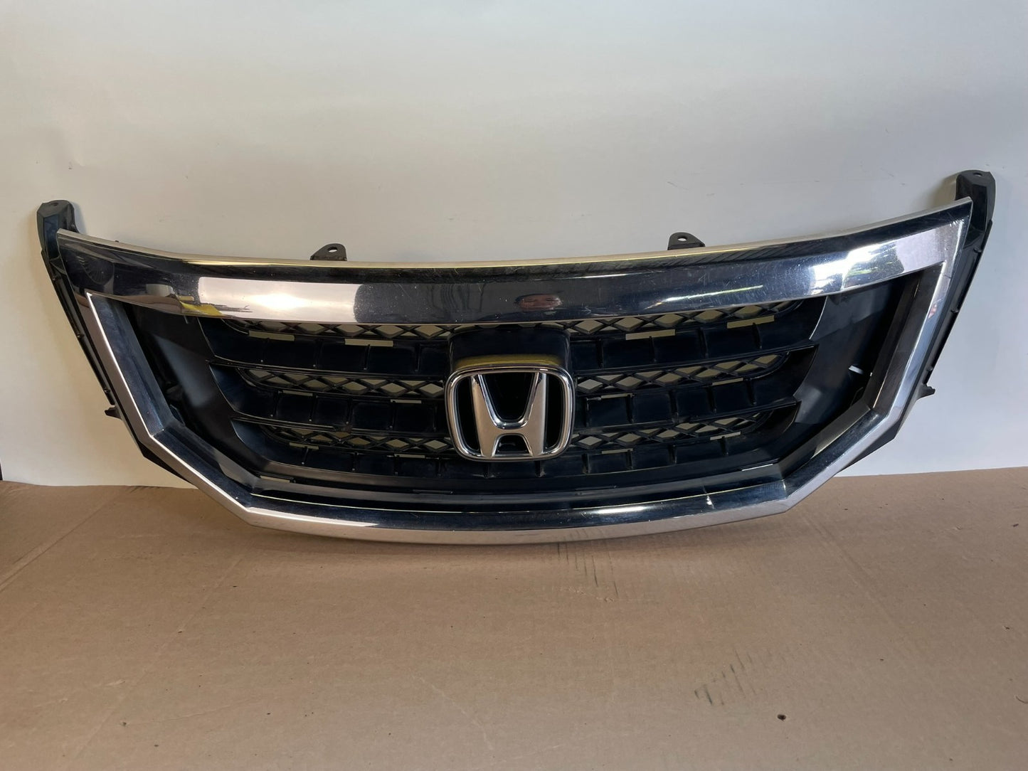 2008 2009 2010 Honda Odyssey Front Upper Grill Grille AG0994 DG0