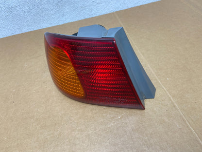 1998 1999 2000 Toyota Corolla Left Driver Lh Side Tail light AD8908 DW1