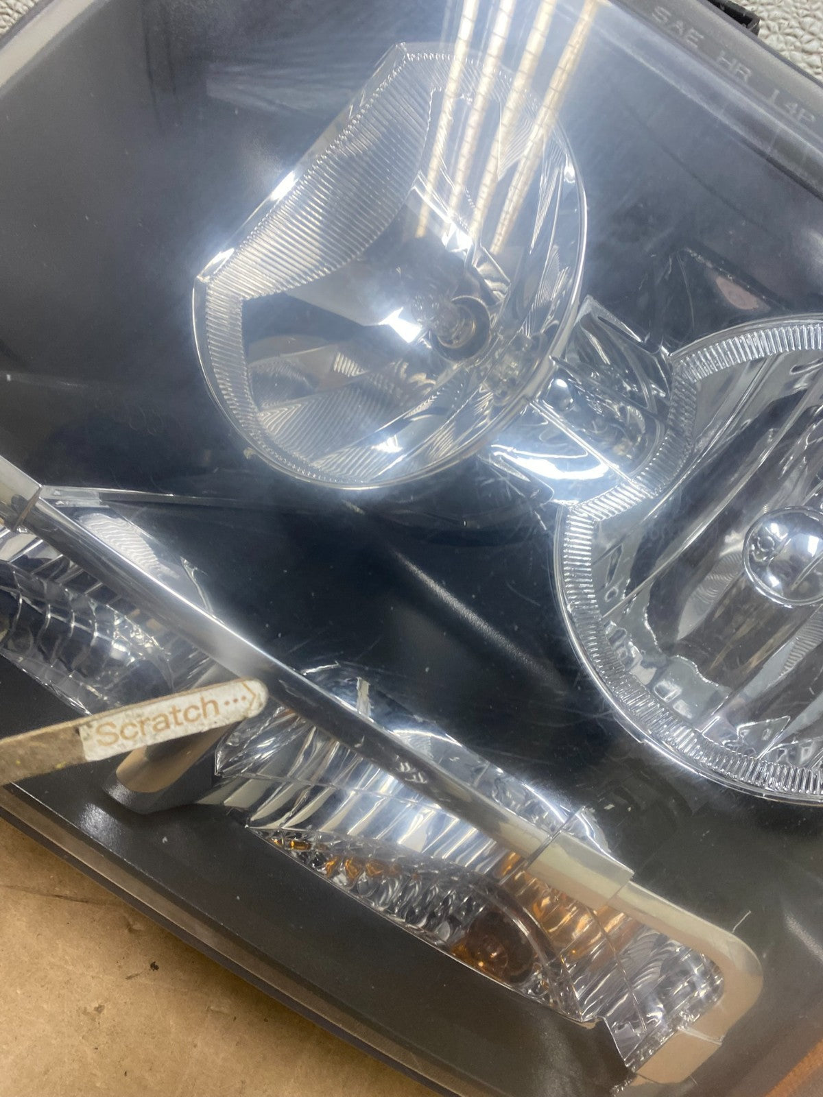 2007 to 2013 Chevrolet Suburban Tahoe Left+Right Set Headlights X5541 DW5