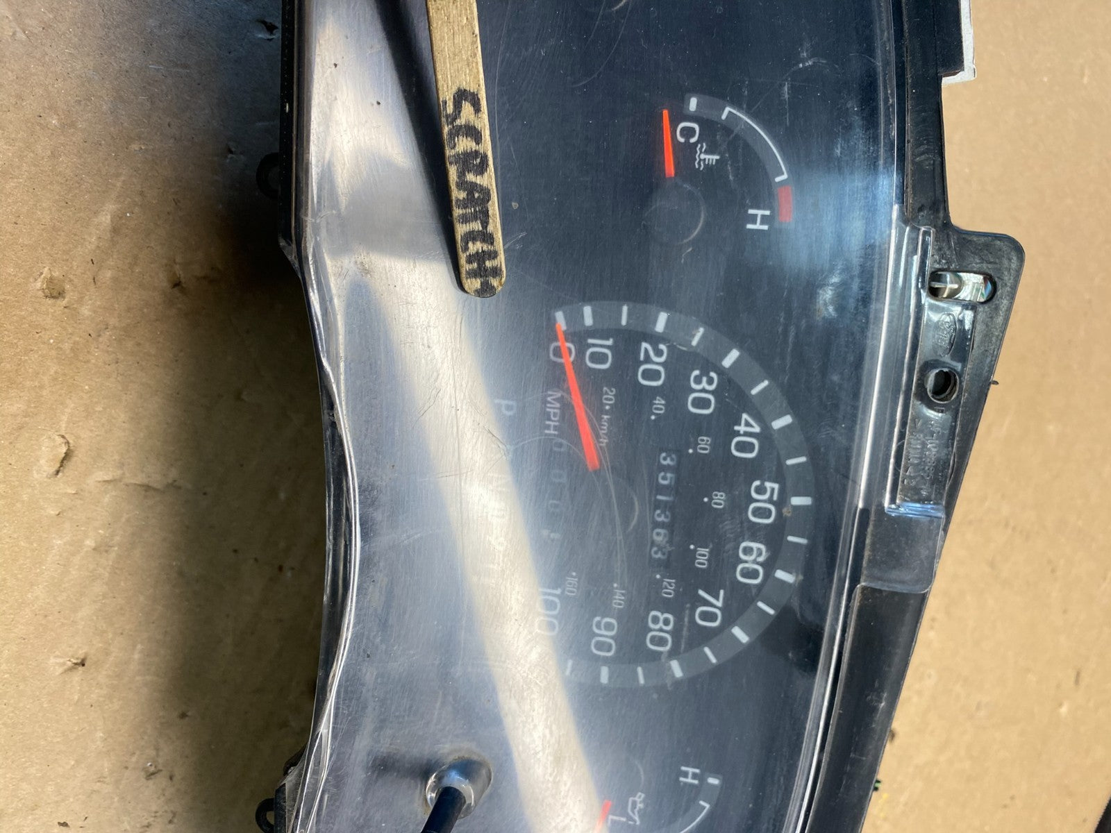 2001-2002 Ford Econoline E250 E350 Van Speedometer Instrument Cluster S6370 DG3