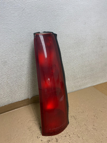 1990-1996 Chevrolet Lumina VAN Right Passenger RH Side Tail Light Oem U2336 DG2
