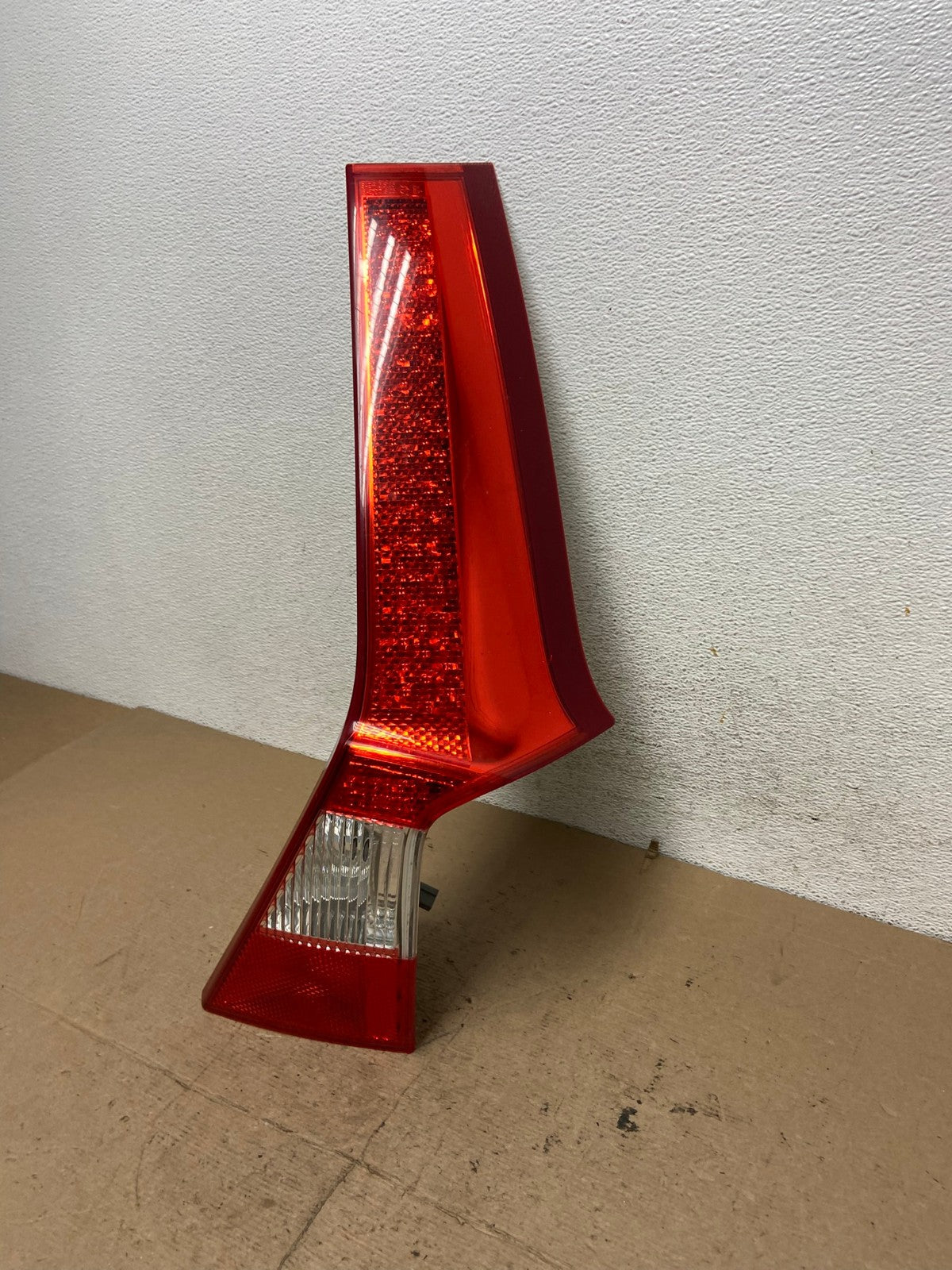 2008 to 2013 Volvo XC70 V70 Right Passenger Tail Light Upper AF5751 LK1