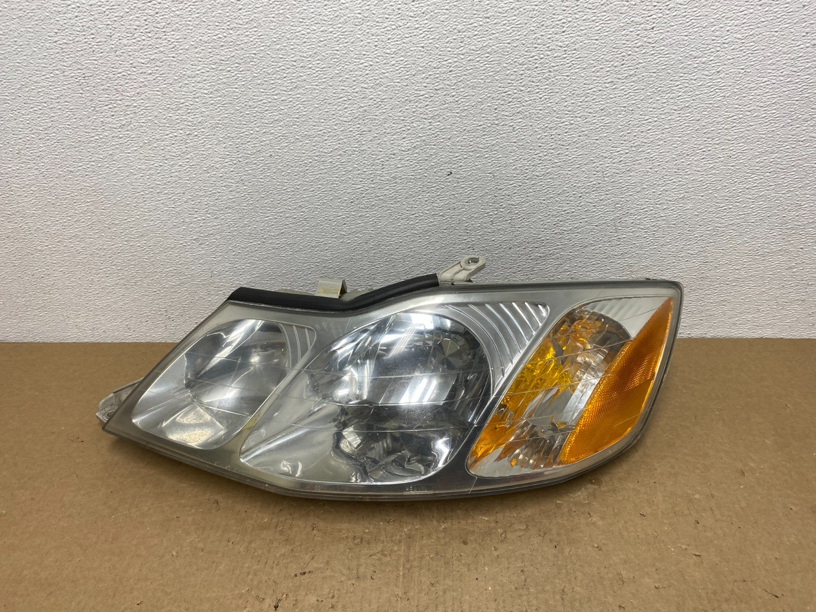 2000 to 2004 Toyota Avalon Halogen Left Driver LH Headlight Oem AC1364 DW0