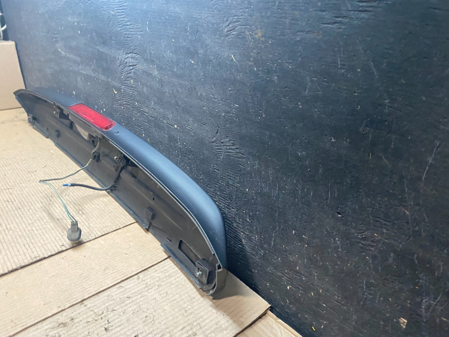 1999 to 2004 Honda Odyssey Rear Trunk Spoiler Gate Oem V7153 DG8