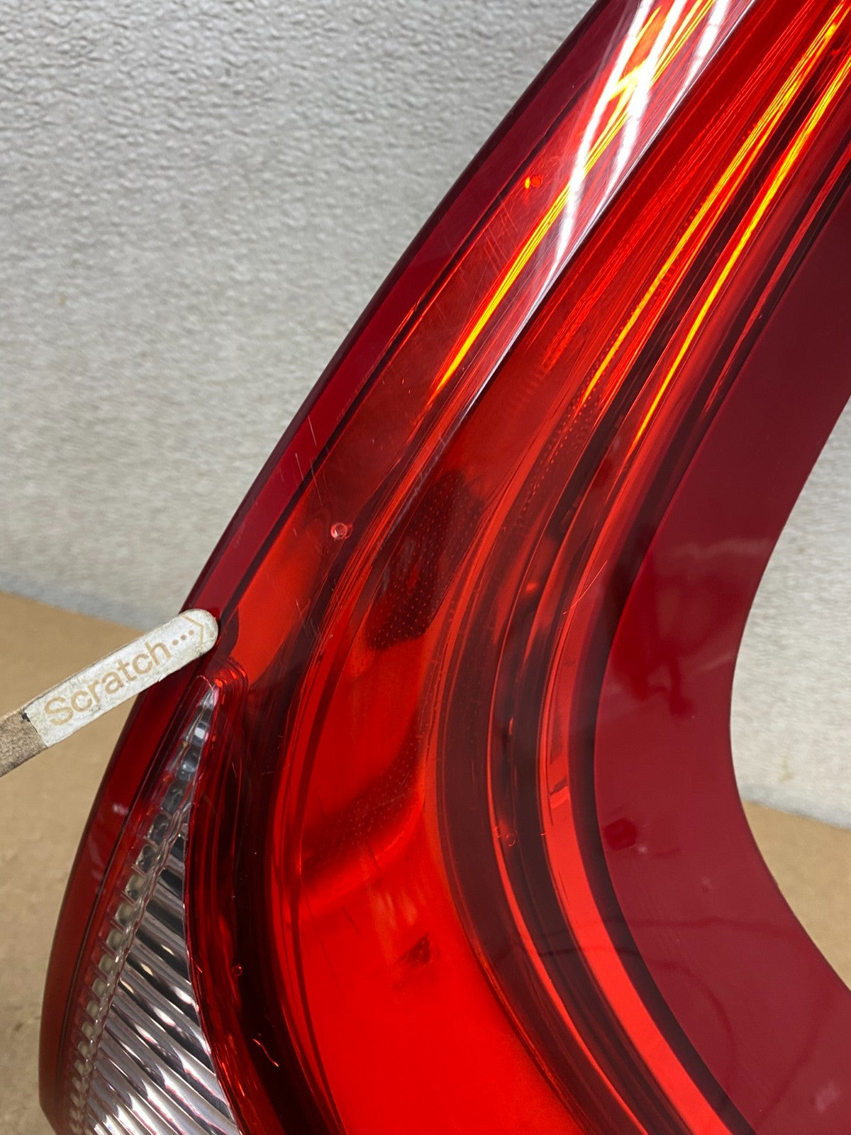 2009 to 2011 Volvo XC60 Right Passenger RH Tail Light Oem V0071 DW4