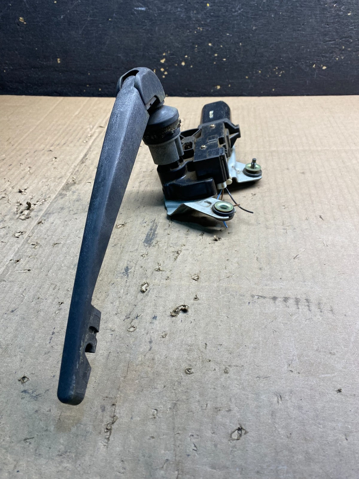 2003-2008 Infiniti FX35 Rear Liftgate Back Window Wiper Motor OEM AB0389 DG2