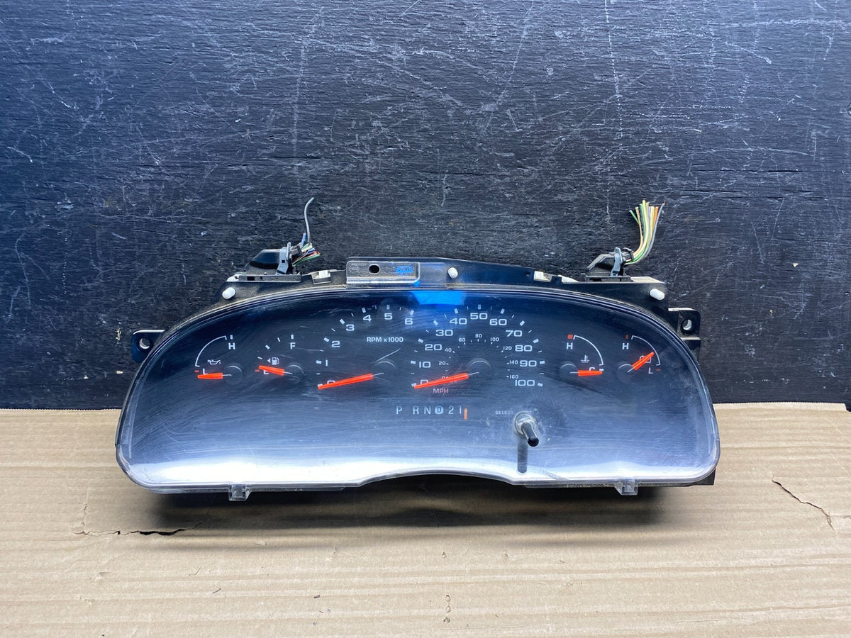 2006 Ford E350 Gauge Speedometer Cluster AH9929 DW0