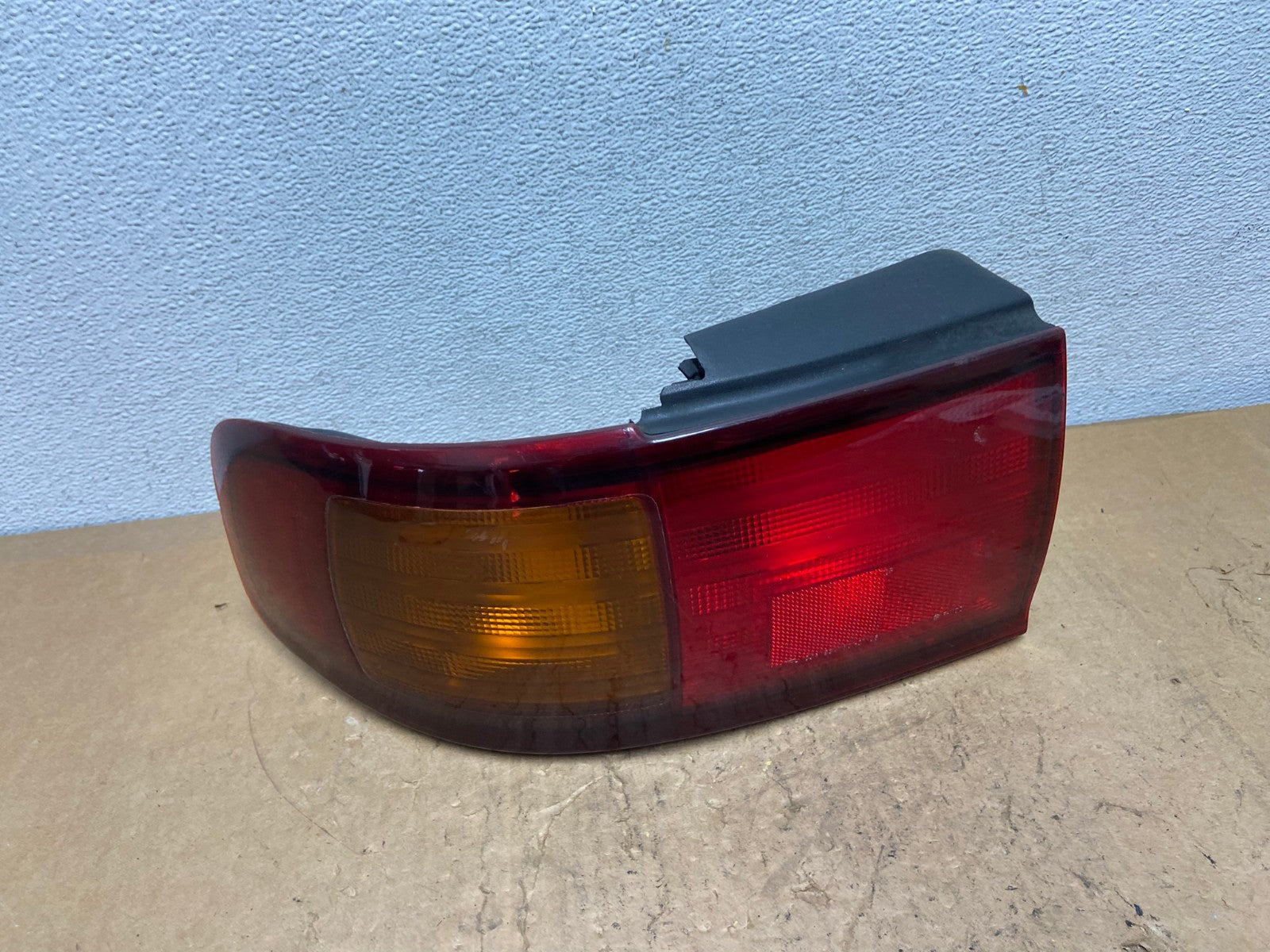 1995 - 1996 Toyota Camry Sedan Left Driver Side Lh Tail Light Lamp AD0600 LK0