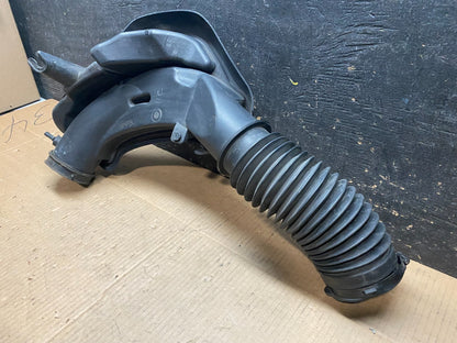 2011 to 2018 Chrysler 300 3.6L Air Intake Duct Tube Cleaner OEM Y1821 DG6
