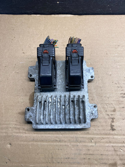 2010 to 2013 Chevrolet Silverado Yukon Engine Control Module ECM ECU AE2132 DW0