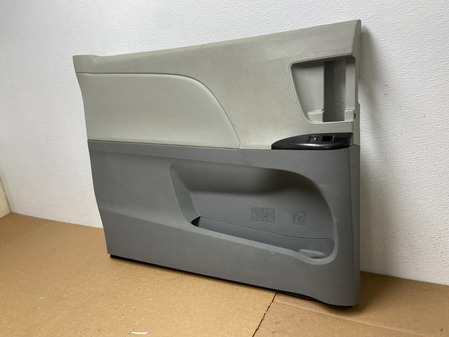 2011-2014 Toyota Sienna Rear Left Driver LH Door Trim Cover Panel AC0035 DG1