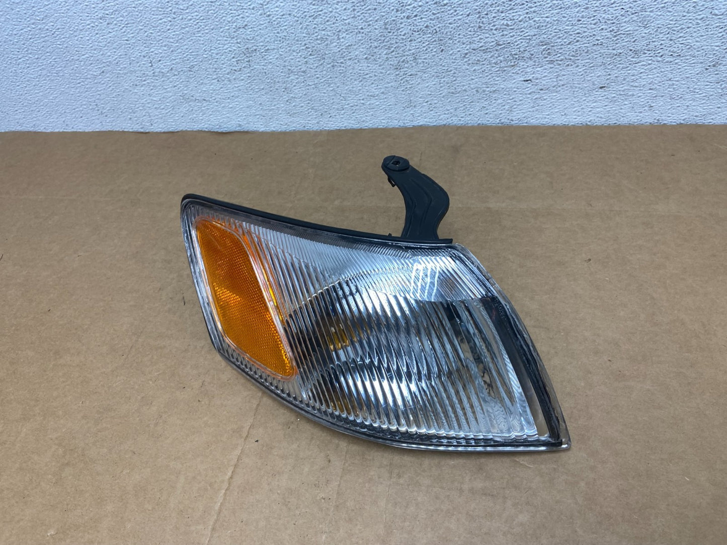 1997 1998 1999 Toyota Camry Right Passenger RH Turn Signal AD4447 DW1