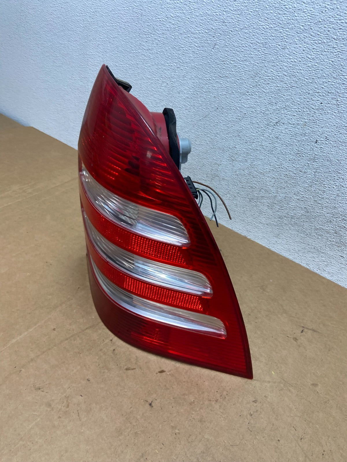 2003 to 2004 Mercedes W203 C-Class Right Passenger Tail Light AE3106 DG1