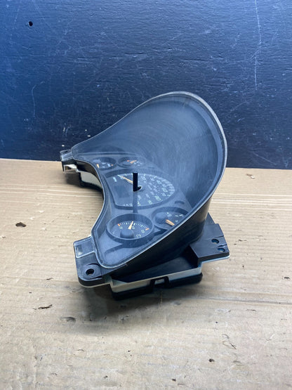 2003 to 2007 Chevrolet Express Speedometer Cluster Gauge 25755008 AE4778 DG2