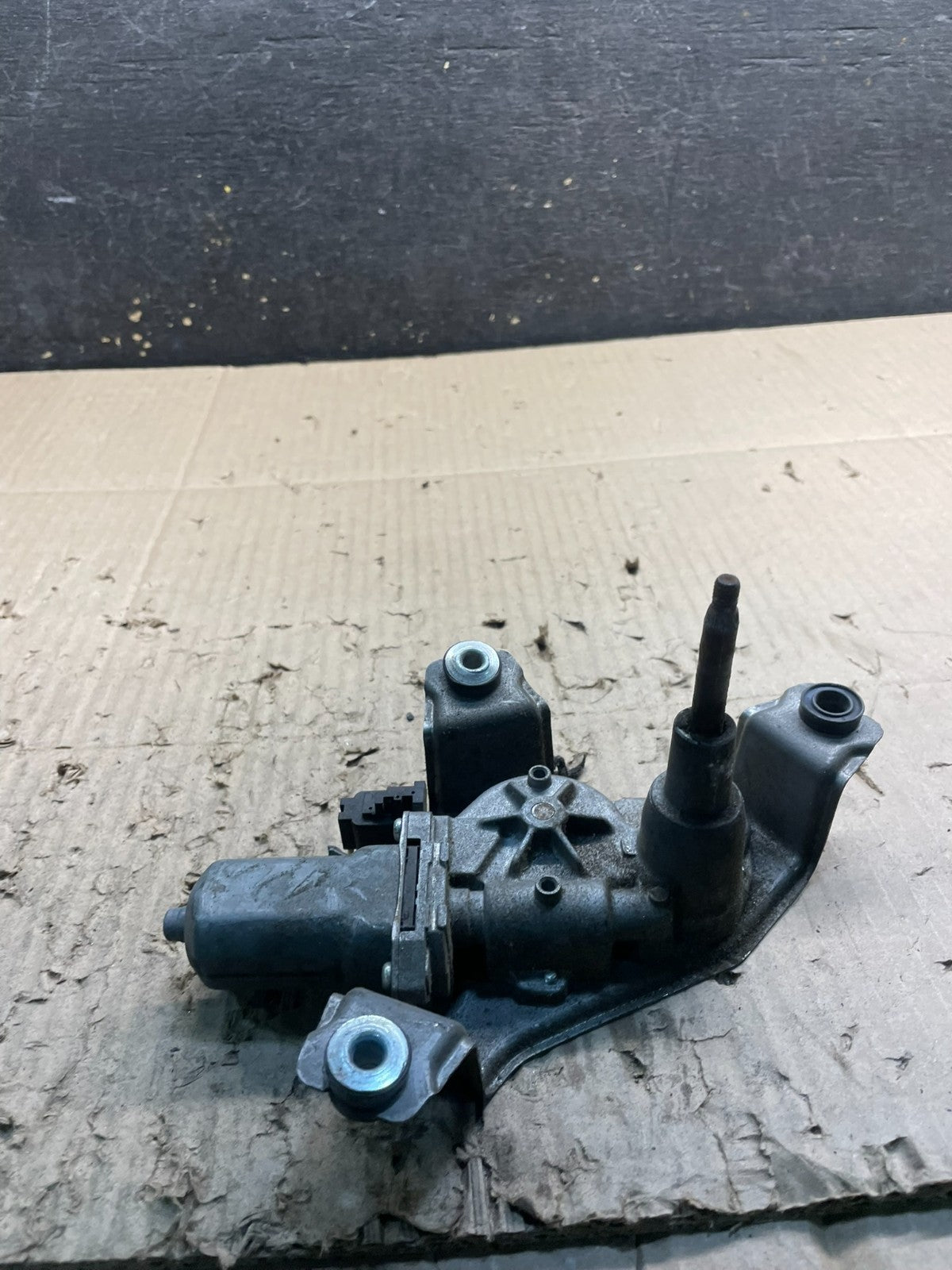2014-2021 Dodge Durango  Tailgate Back Door Rear Wiper Motor Wiper x8744 DG3