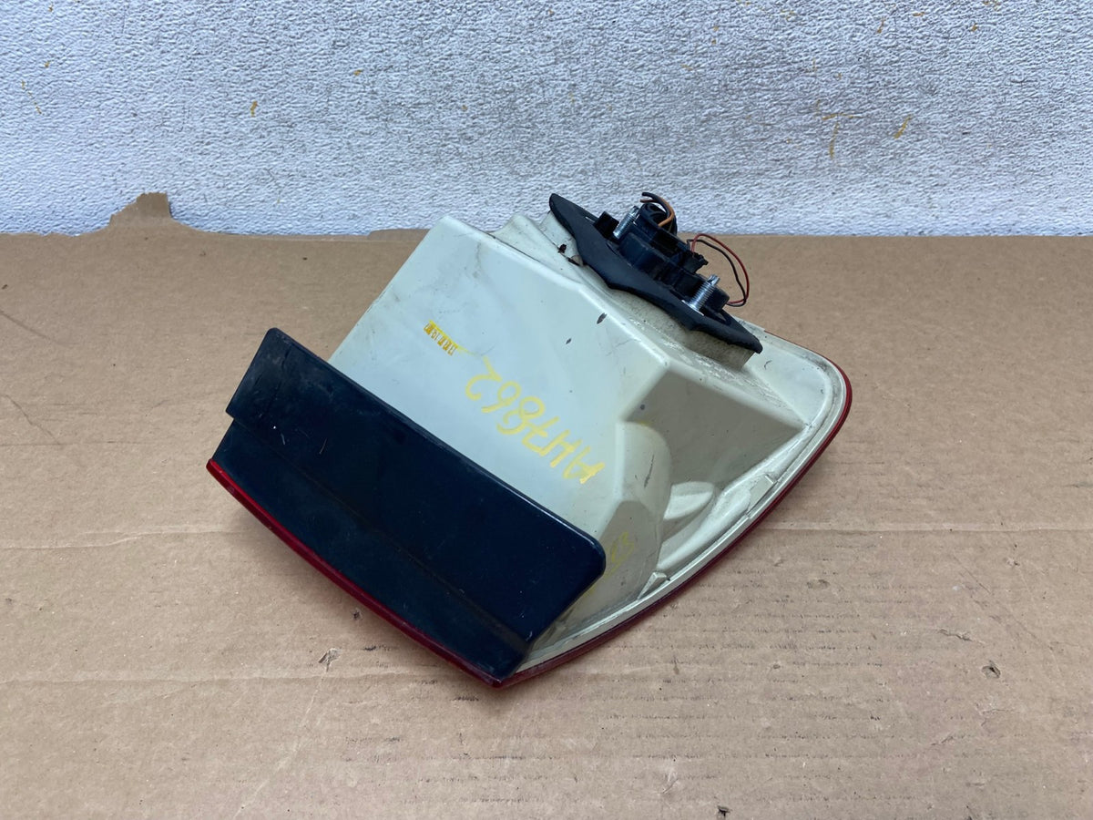 2005 2006 2007 Volkswagen Jetta Right Passenger Rh Side Tail Light AH7862 LK4