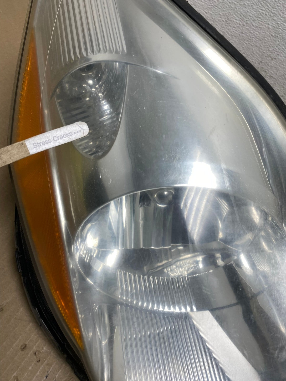 2006 to 2010 Toyota Sienna Right Passenger Rh Side Headlight Halogen AE7092 LK4