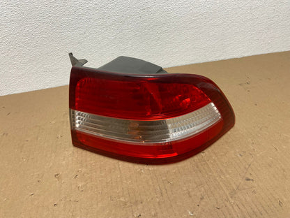 2000 2001 Lexus ES300 Outer Right Passenger RH Side Tail Light Oem AB6511 LK0