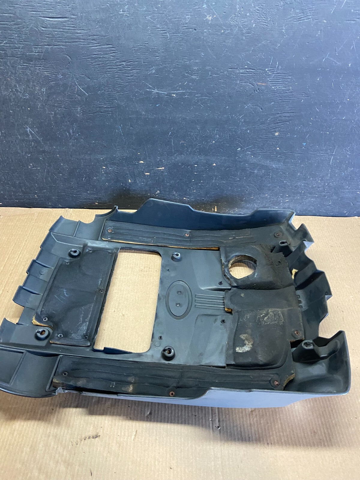 2004 Hyundai XG Series Top Lid Engine Cover 29240-39700 N8244 DG7