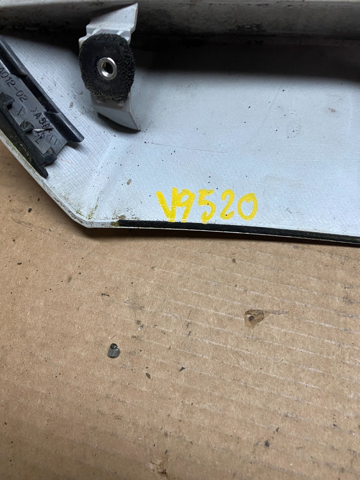 2007 to 2013 Mitsubishi Outlander Rear Spoiler 3RD Brake Light OEM V9520 DG13