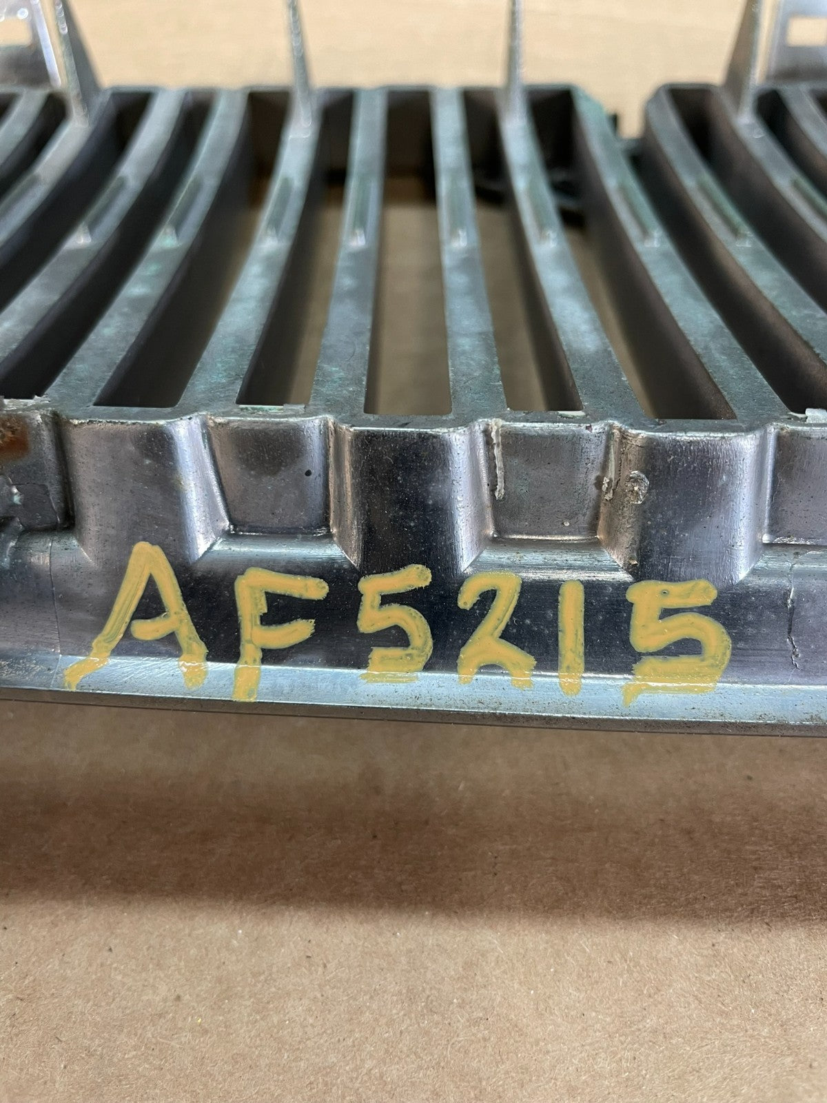 1999 to 2003 Volvo S80 Front Upper Grill Grille AF5215 DG5