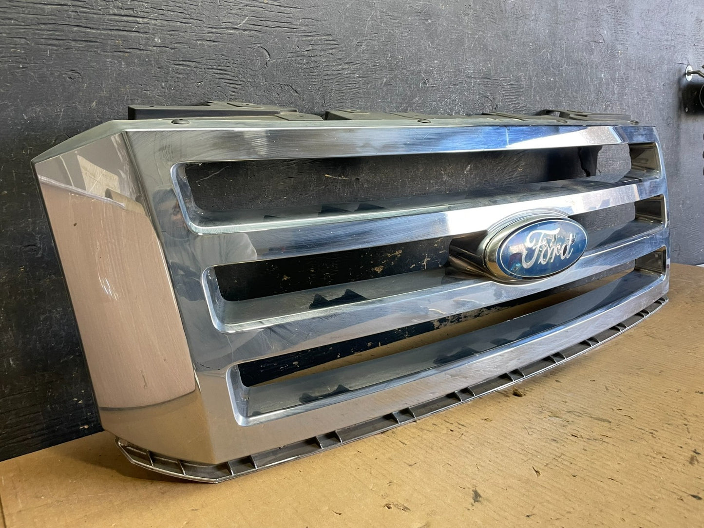 2007 to 2014 Ford Expedition Front Upper Chrome Grill Grille Oem AA2470 DG1