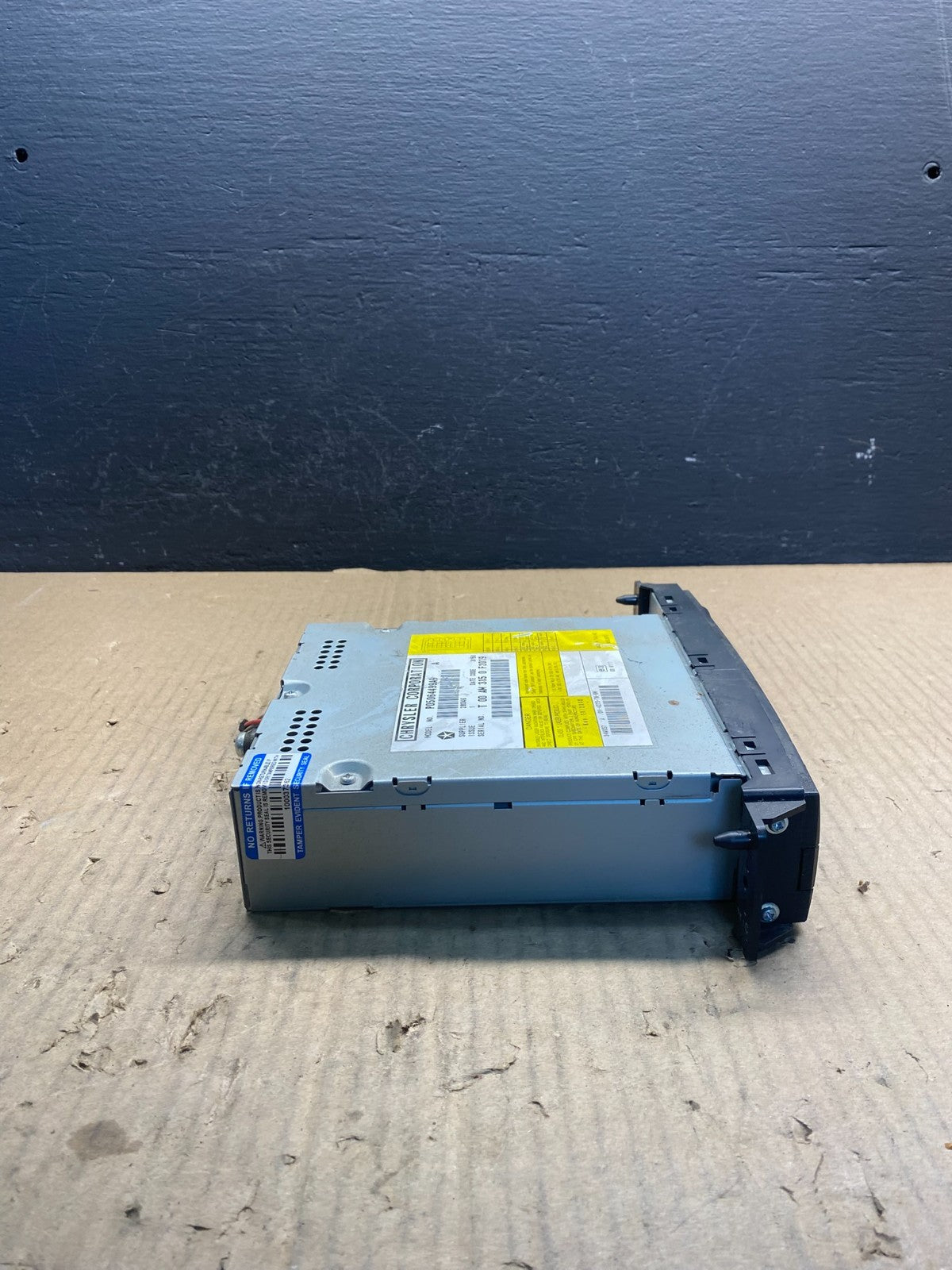 2009 2010 2011 Volkswagen Routan Video DVD Player AC2422 DG2