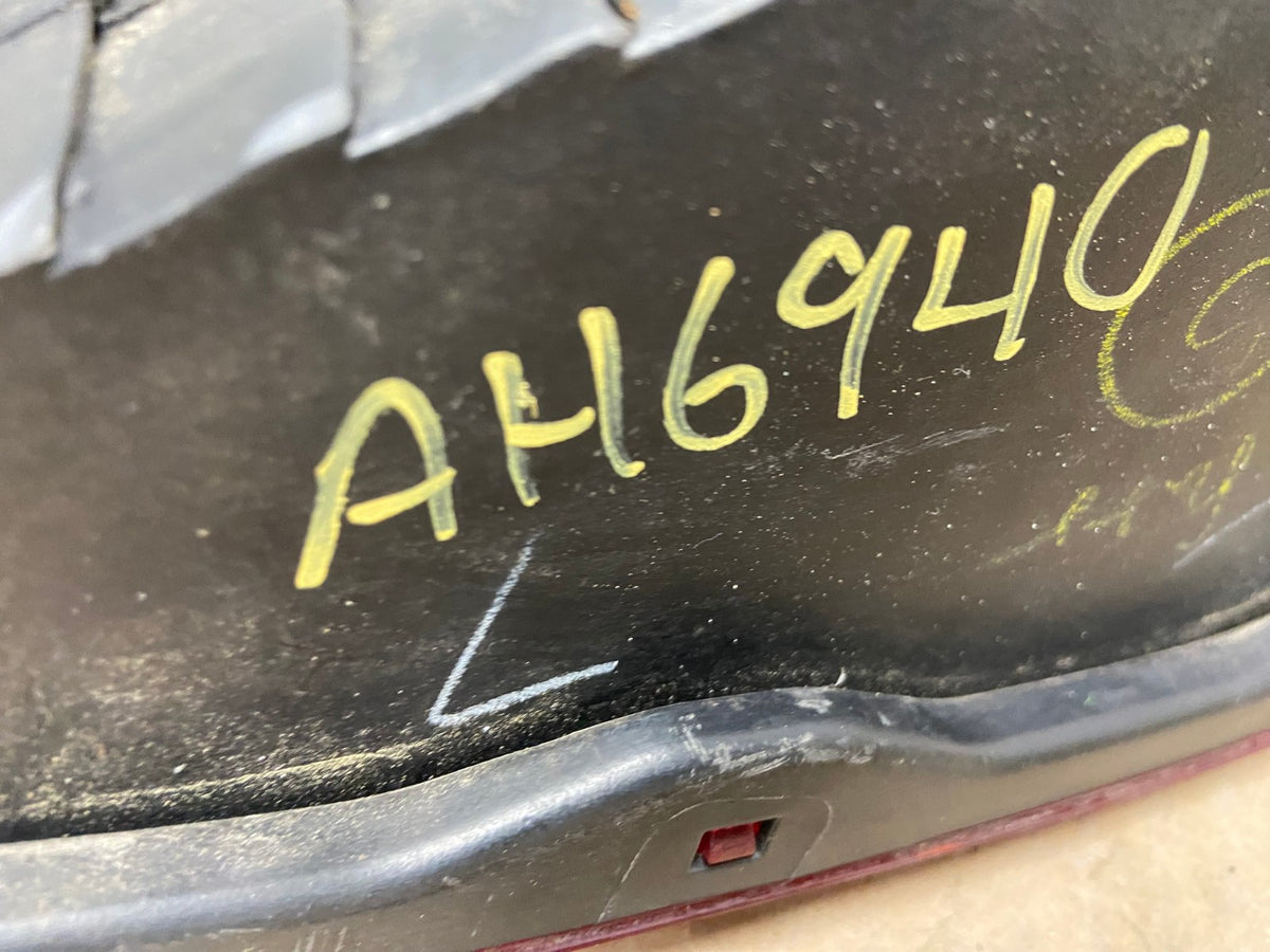 2003 2004 2005 Subaru Forester Left Driver Lh Side Tail Light AH6940 LK5