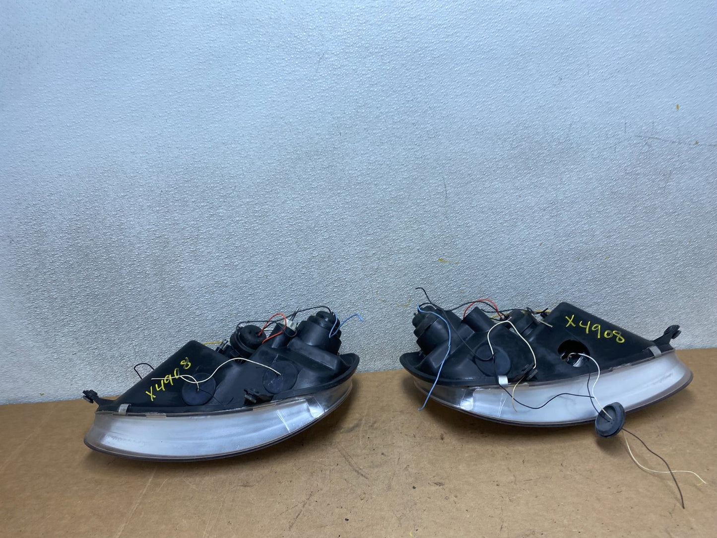 2005-2010 Volkswagen Golf MK5 GTI Left+Right Set LED Headlights X4908 DG10