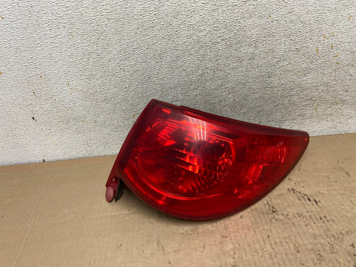2009 2010 2011 2012 Chevrolet Traverse Right Passenger Tail Light AI2419 LK0