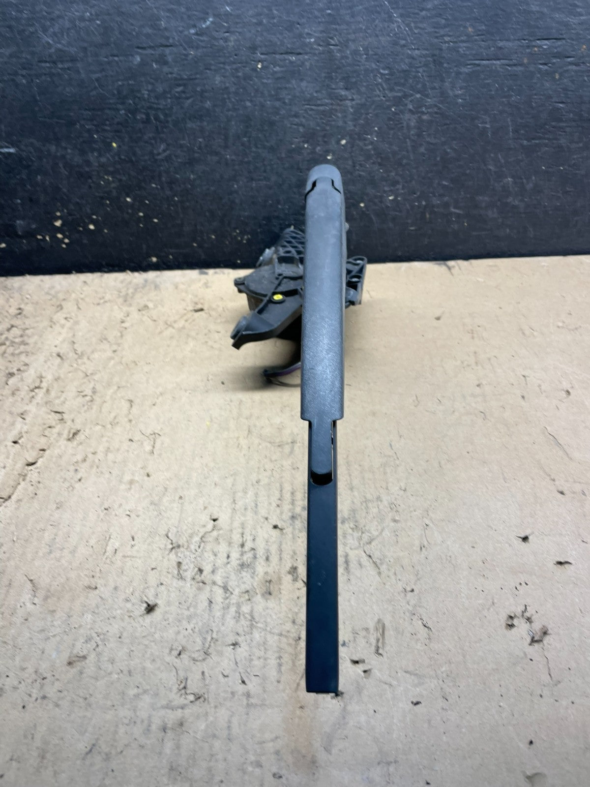 2011 to 2014 Ford Edge Licnoln MKX Rear Windshield Wiper Motor OEM W6853 DG2