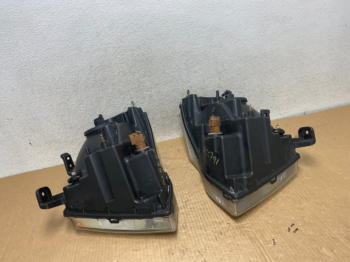 2007 - 2014 Ford Expedition Left+Right Side Headlights Halogen AI6791 DW10