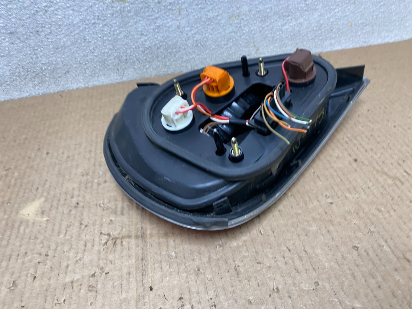 2008 to 2009 Jaguar XJ8 Right Passenger RH Side Tail Light OEM W5113 DW4