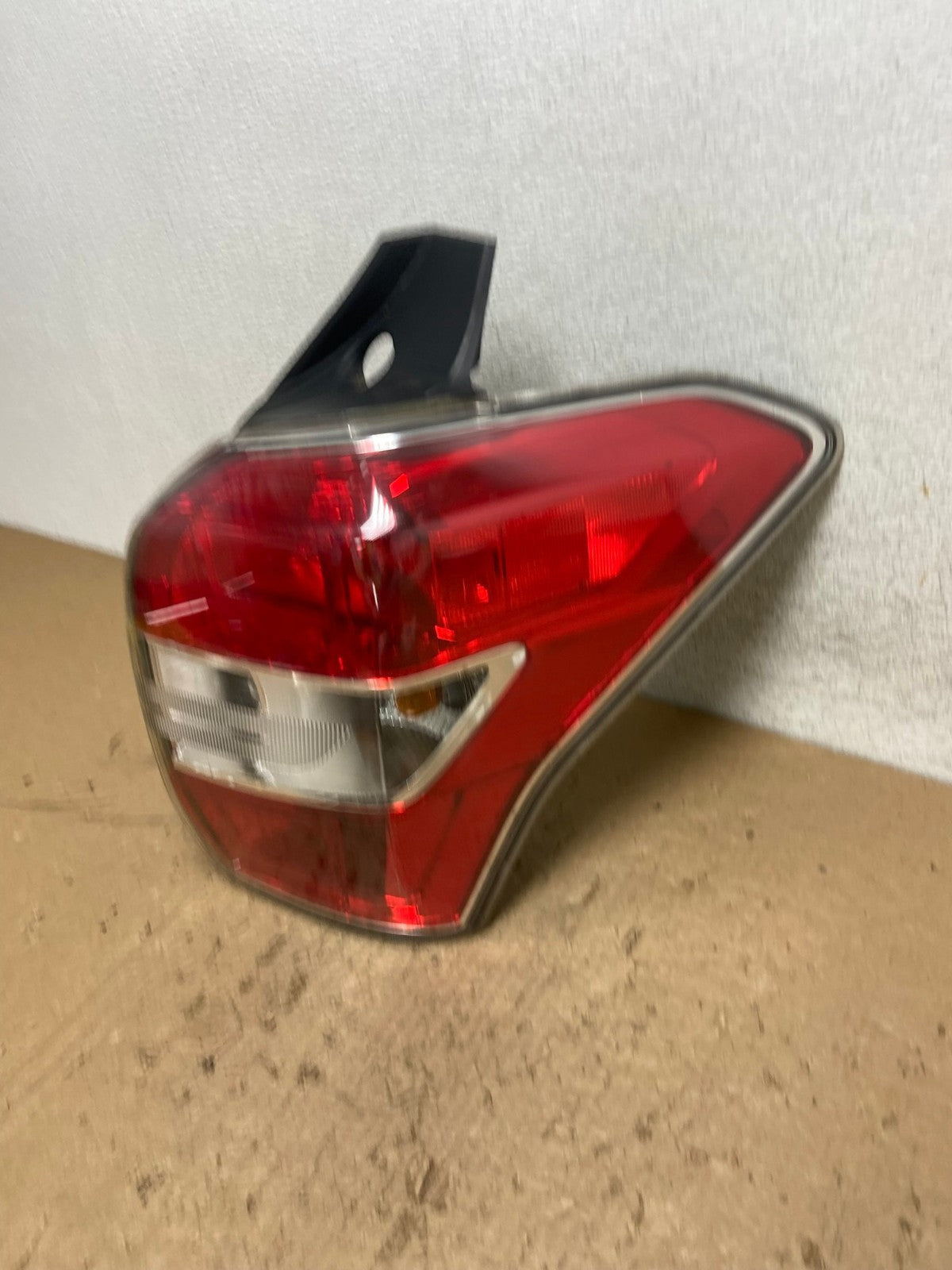 2014-2016 Subaru Forester Right Passenger Rh Side Tail Light AG1421 LK1
