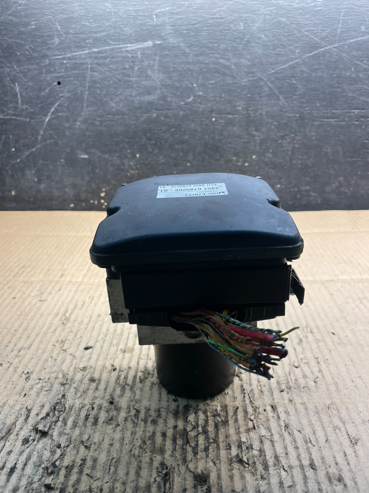 2007 to 2009 BMW X5 E70 ABS Anti-Lock Brake Pump Module OEM x8858 DG2