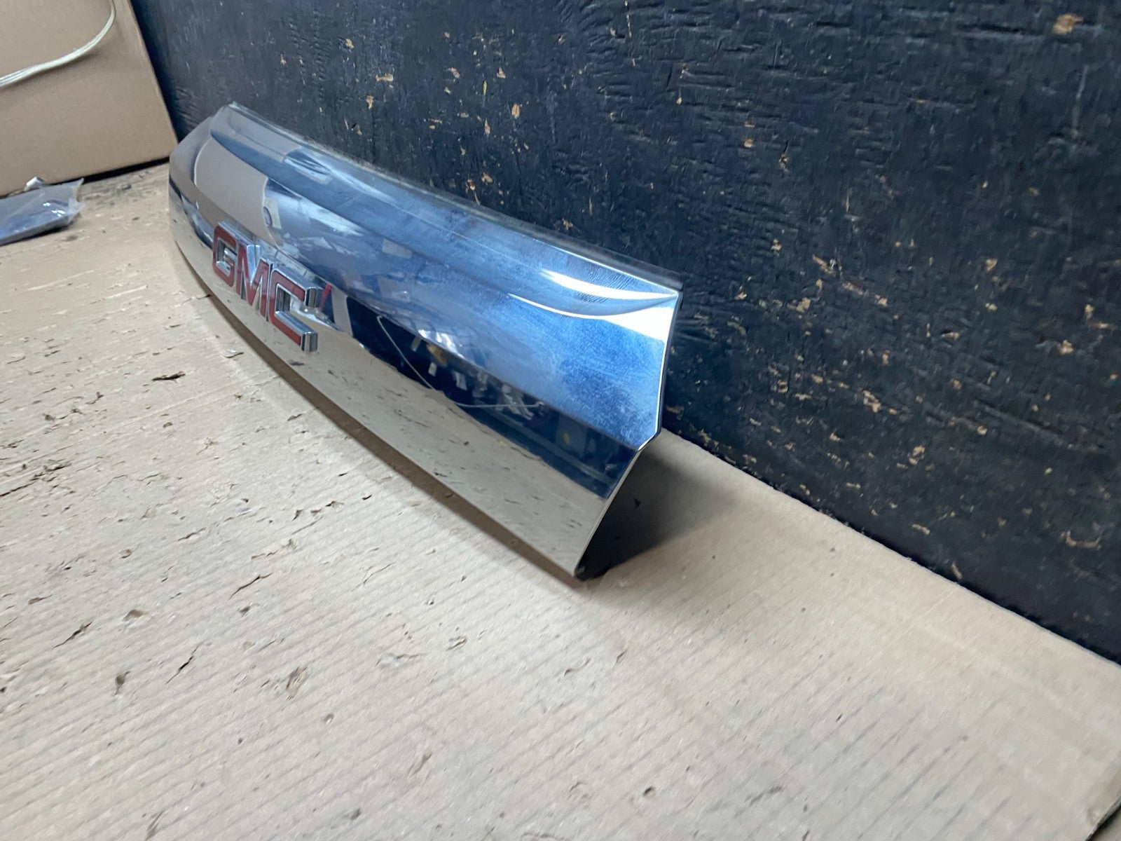 2010-2015 Gmc Terrain Lift Gate Handle Trim Back Up Camera Chrome Panel X8116 DG1